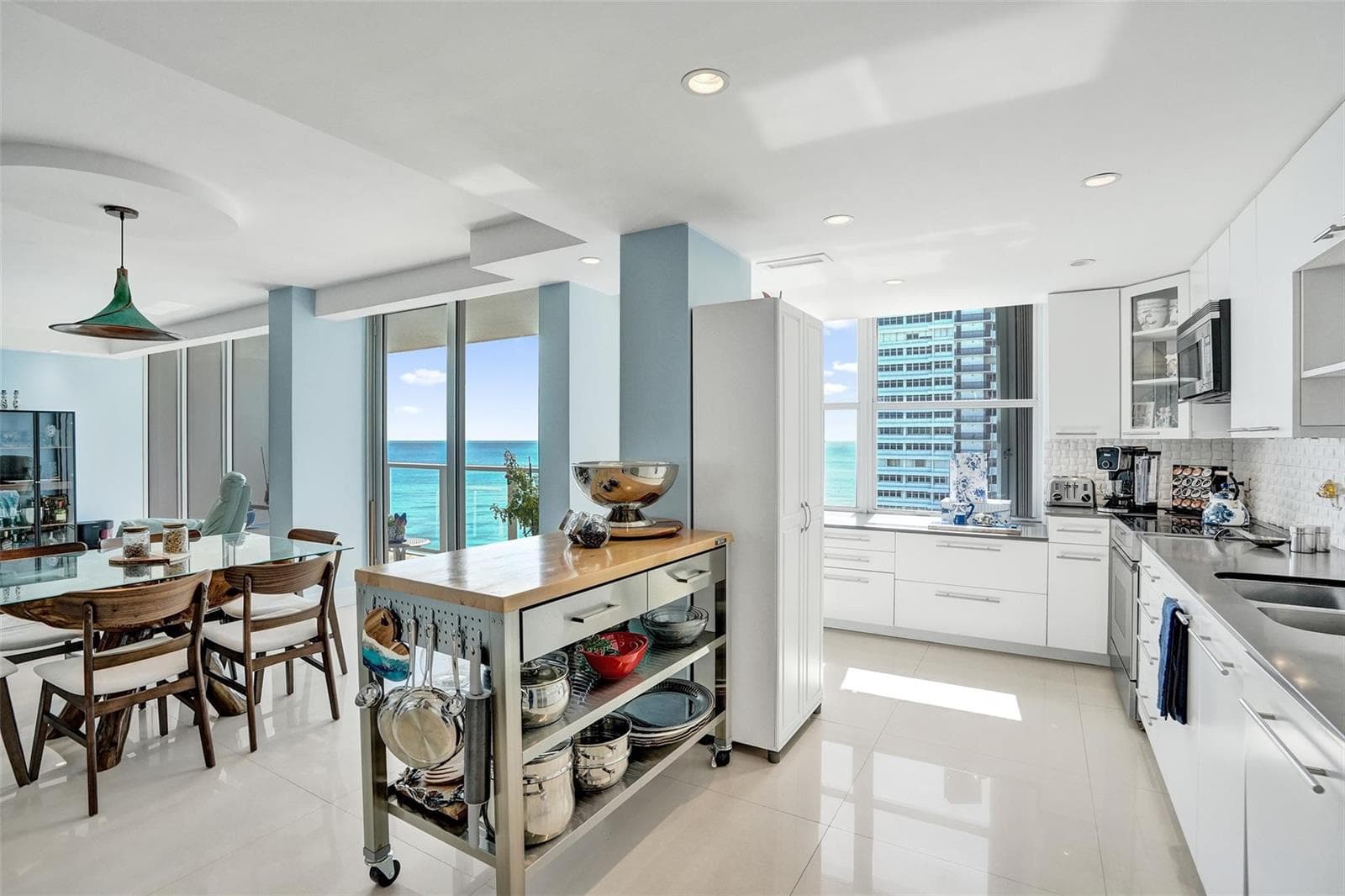 4300 N Ocean Boulevard 10m photo 9
