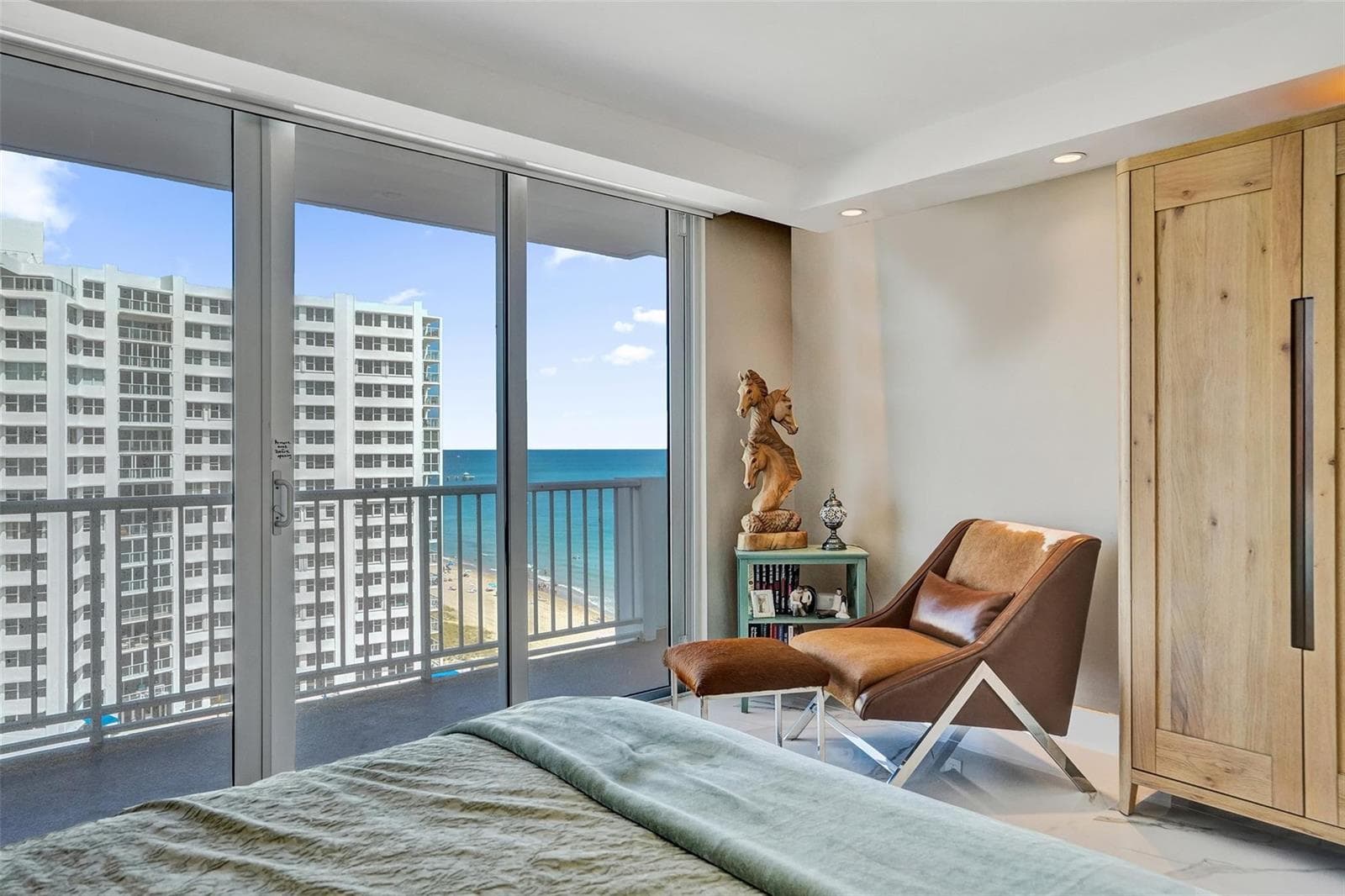 4300 N Ocean Boulevard 10m photo 21