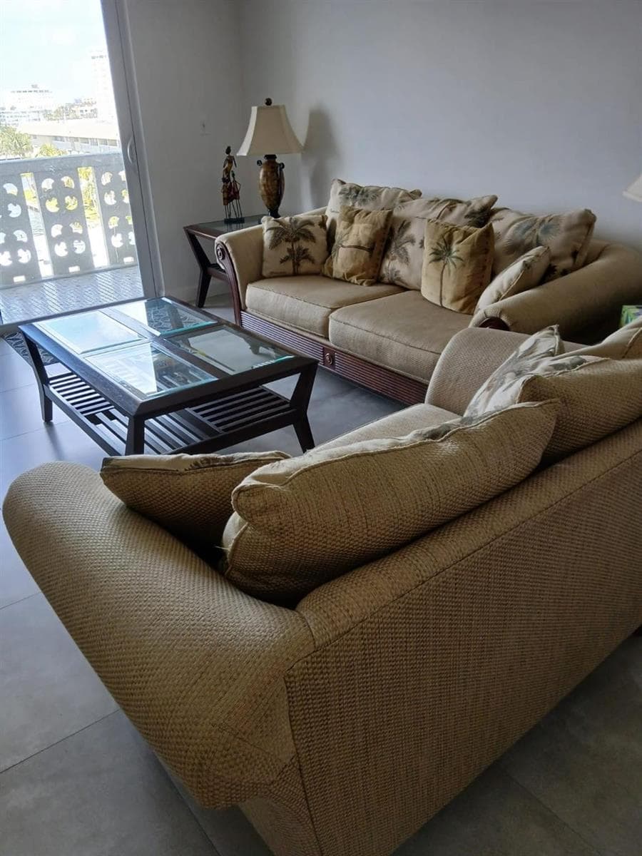 1893 S Ocean Drive 605 photo 7