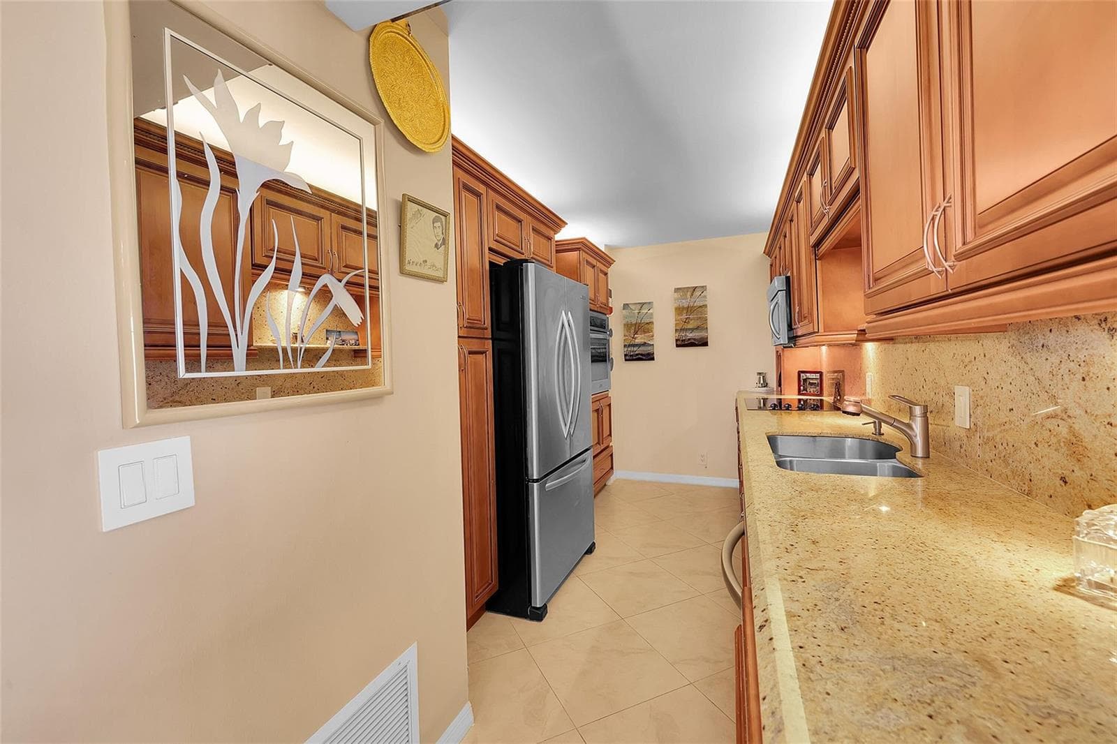 1200 Hibiscus Avenue Ph3 photo 5