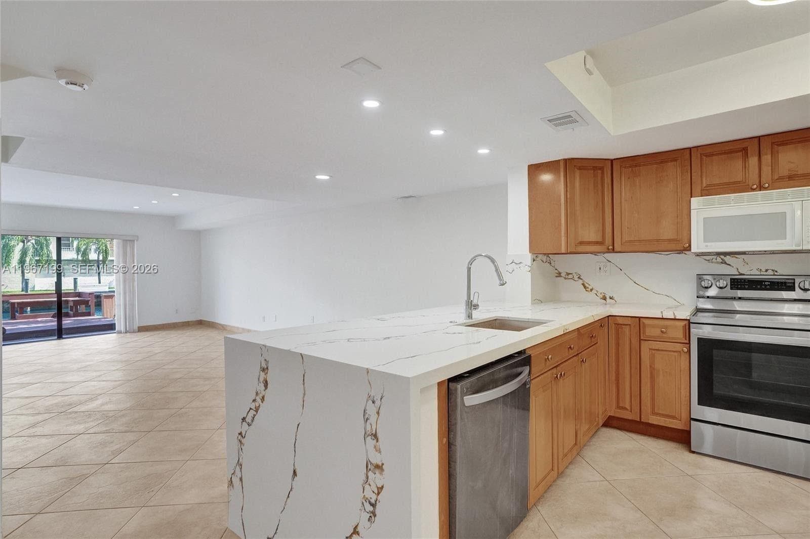 2689 NE 165th St 56 photo 22