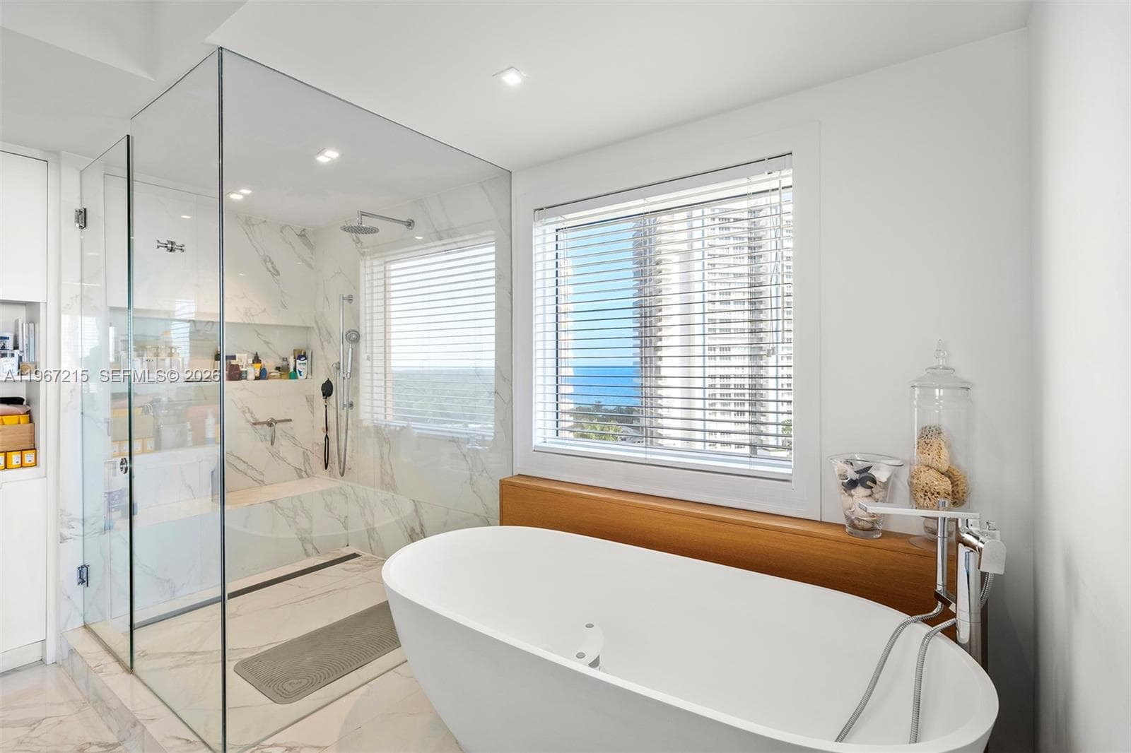 789 Crandon Blvd 1001 photo 24