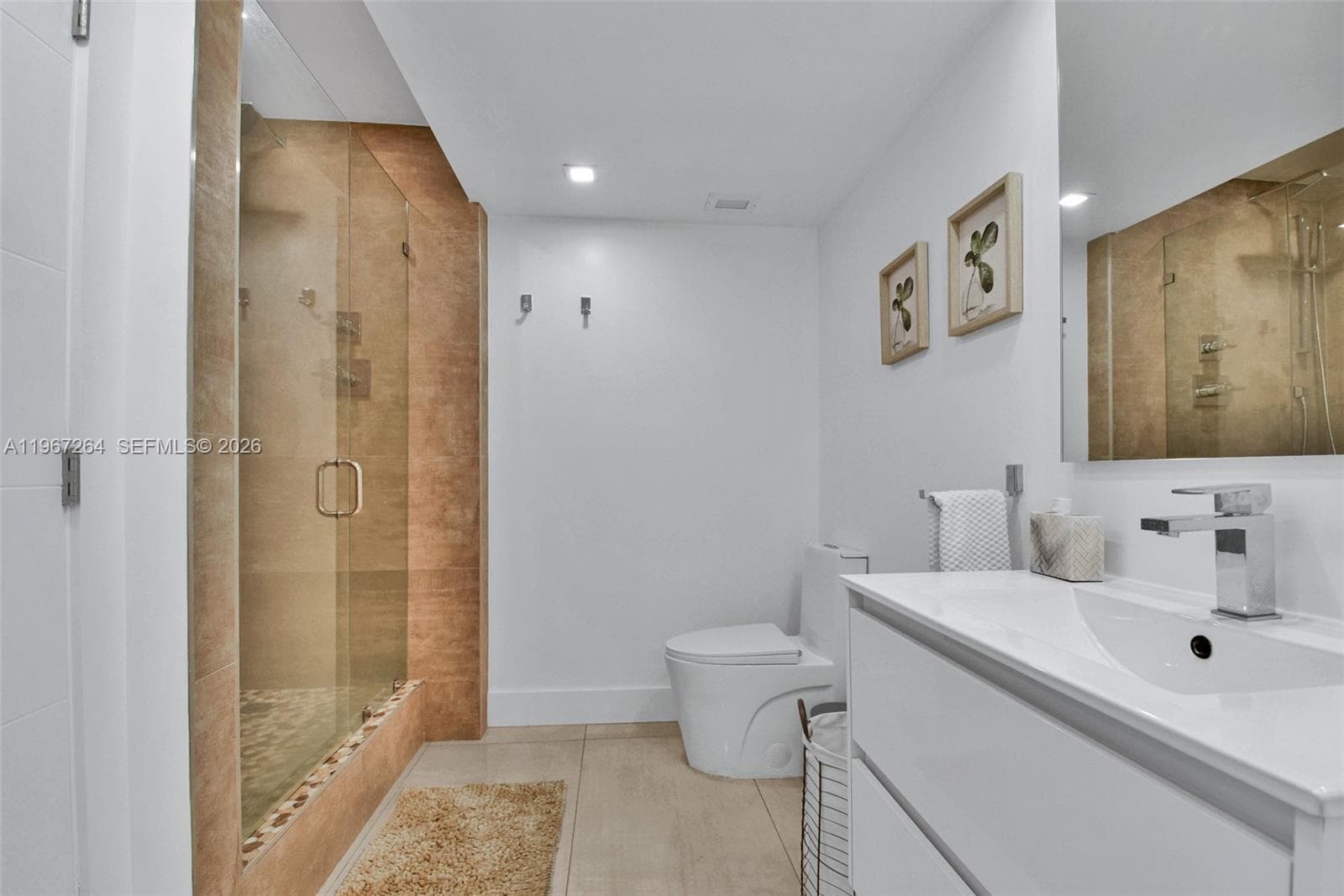 2301 Collins Ave 303 photo 11