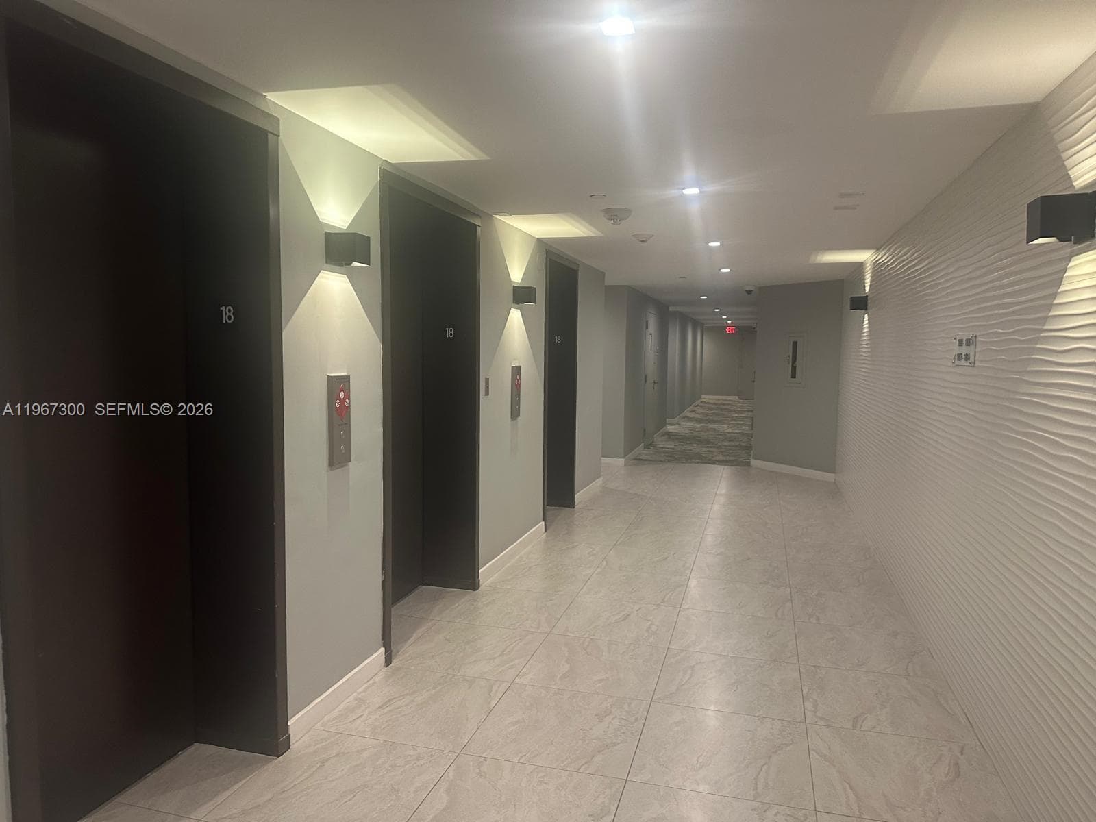 2555 Collins Ave 1914 photo 14