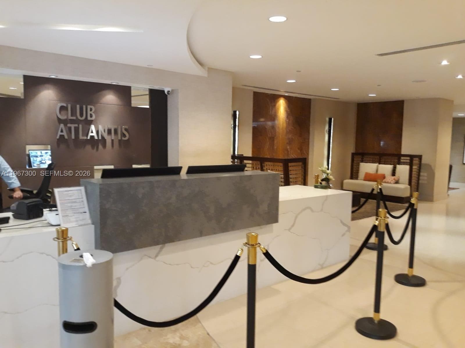 2555 Collins Ave 1914 photo 11