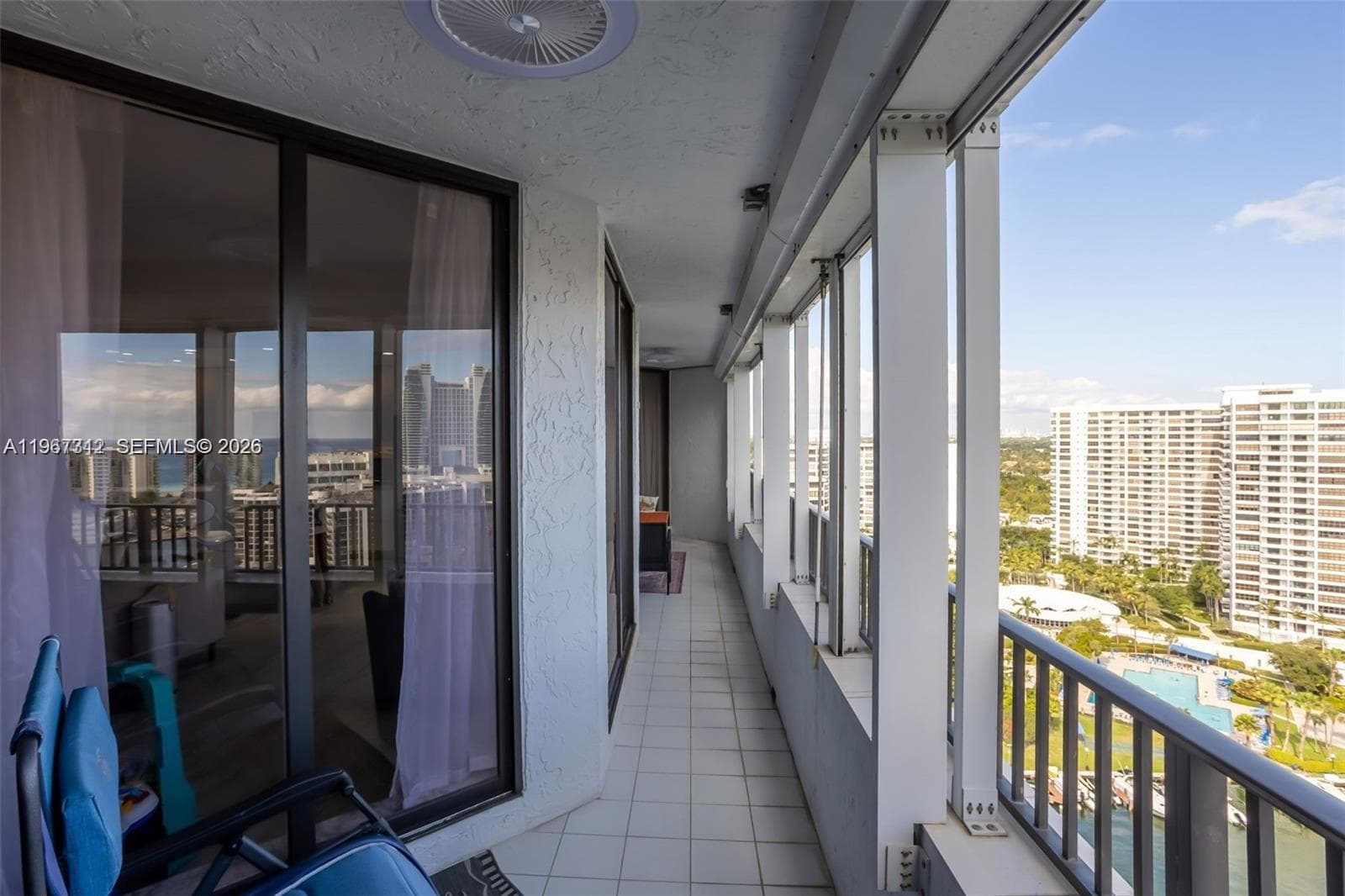 300 Three Islands Blvd PH3A photo 3