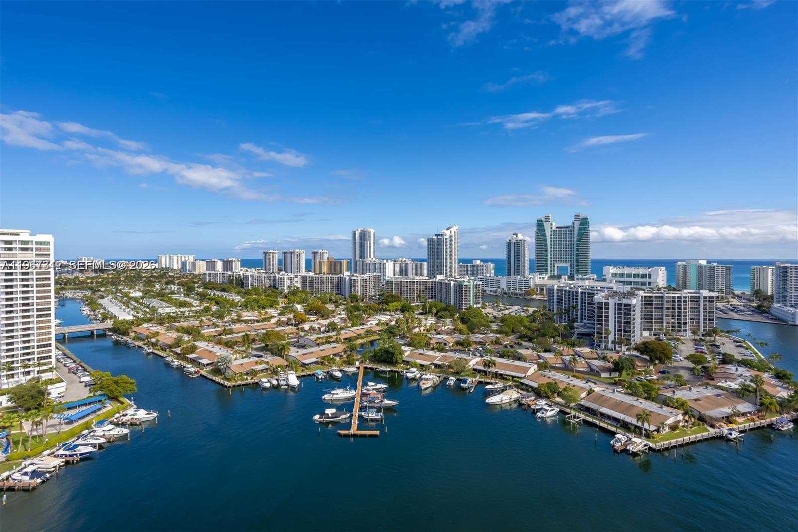 300 Three Islands Blvd PH3A photo 1