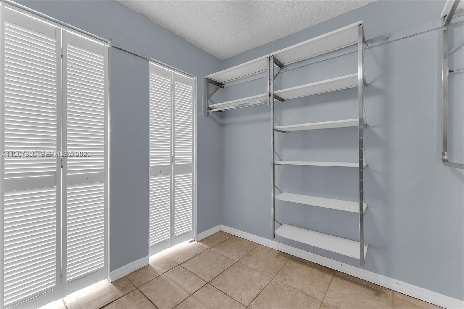 800 Parkview Dr 1007 photo 21
