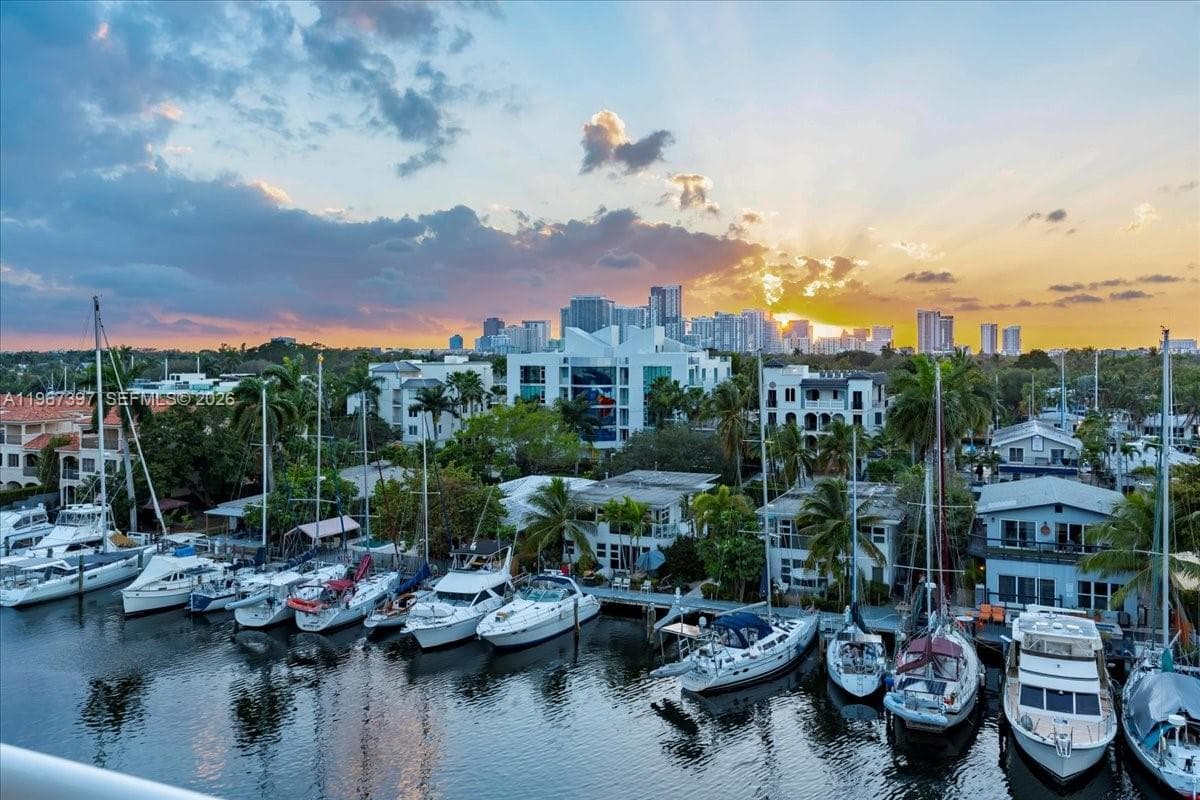 155 Isle Of Venice Dr 701 photo 24