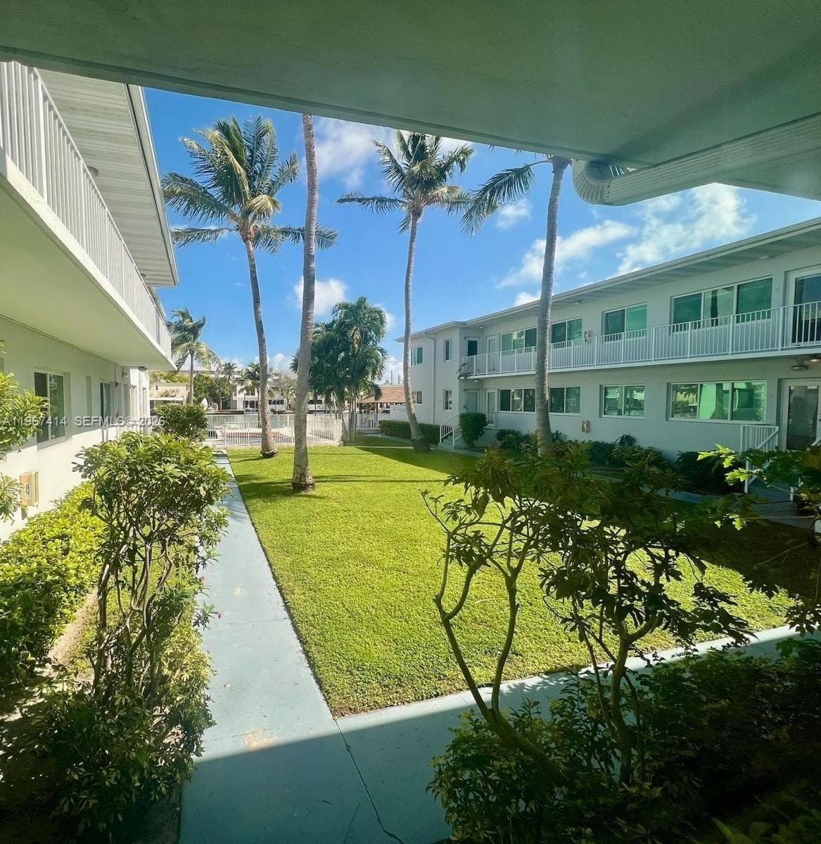7207 Bay Drive #25 photo 2