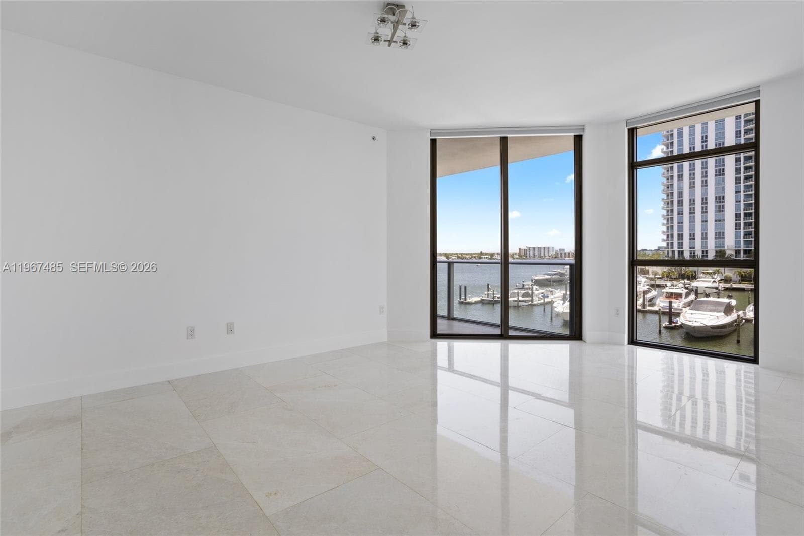 17301 Biscayne Blvd 305 photo 17