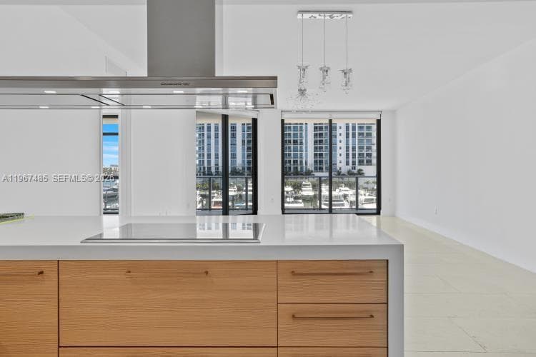 17301 Biscayne Blvd 305 photo 1