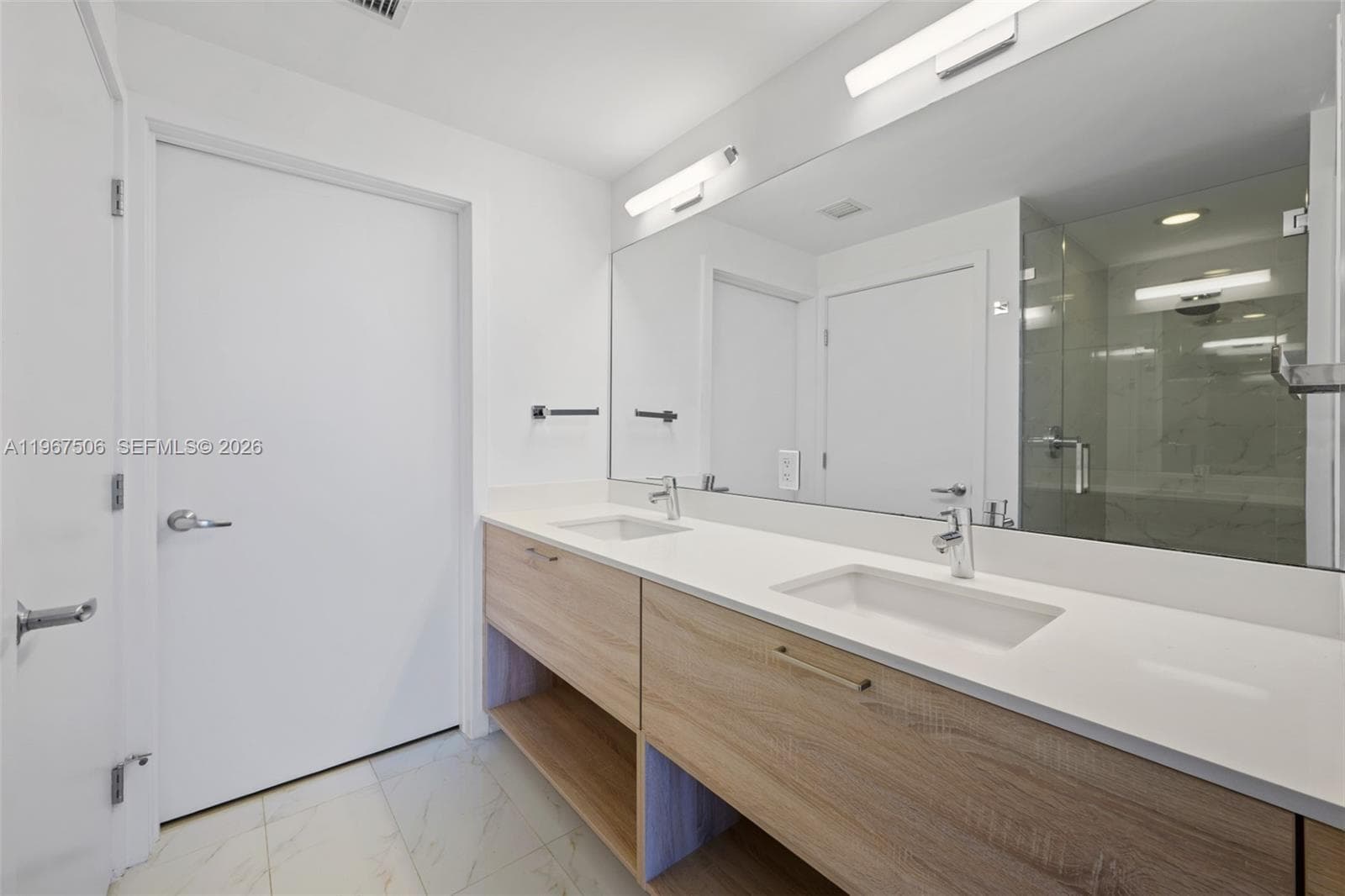 16385 Biscayne Blvd 3020 photo 19