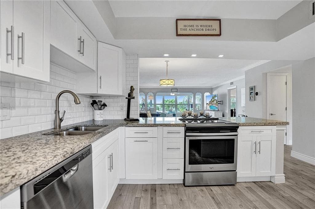 3111 NE 51st Street 305 photo 5
