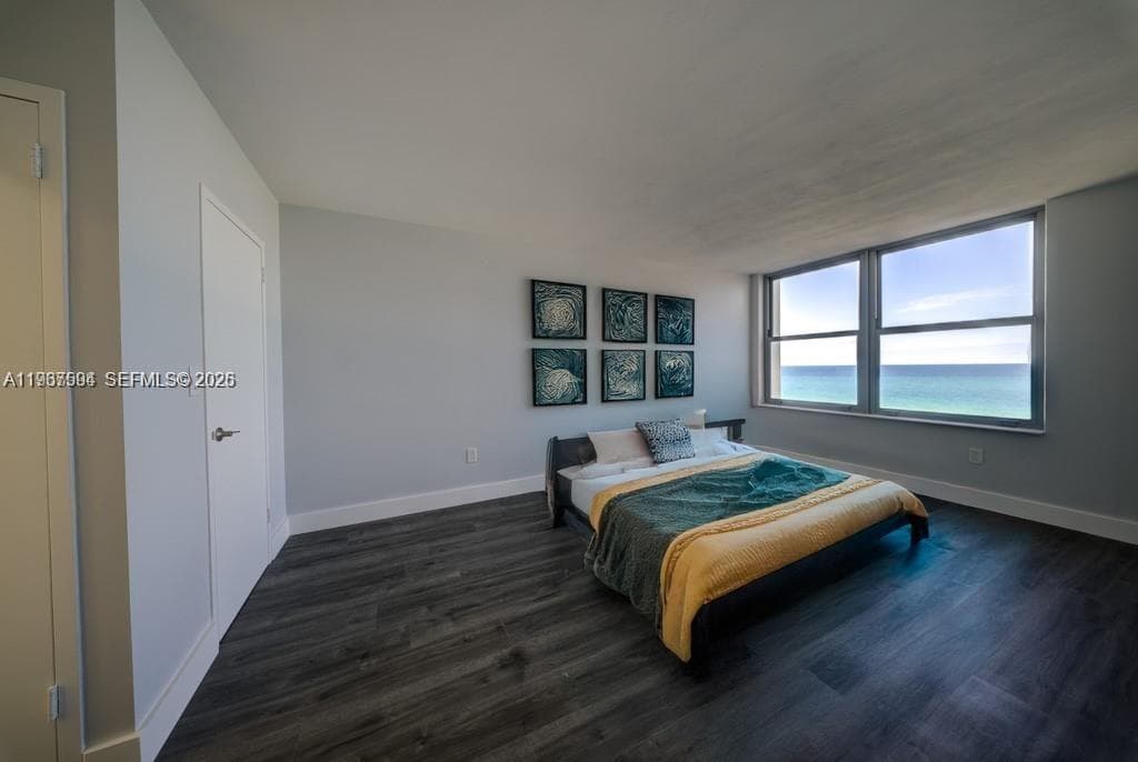 2899 Collins Ave 1203 photo 4