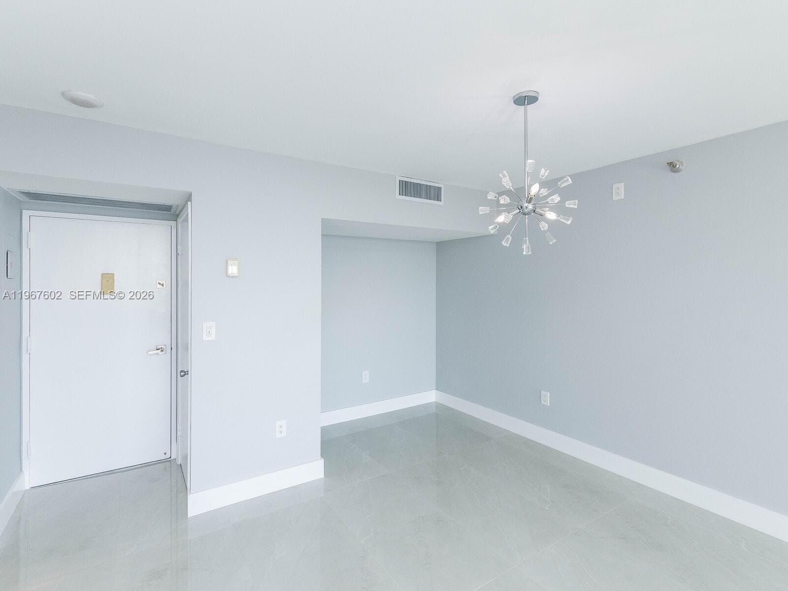 20505 Country Club Dr 634 photo 9