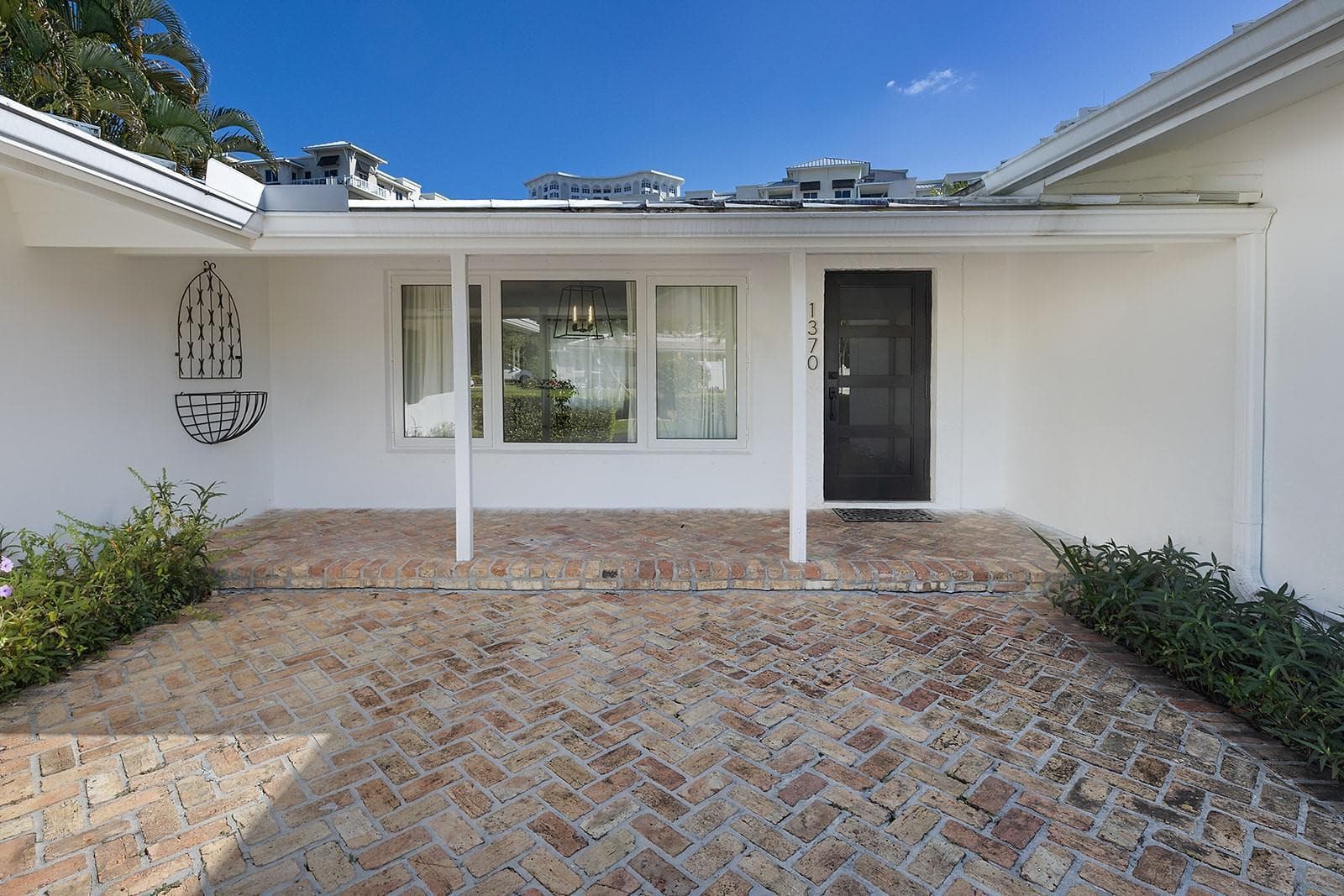 1370 E Terra Mar Drive photo 4