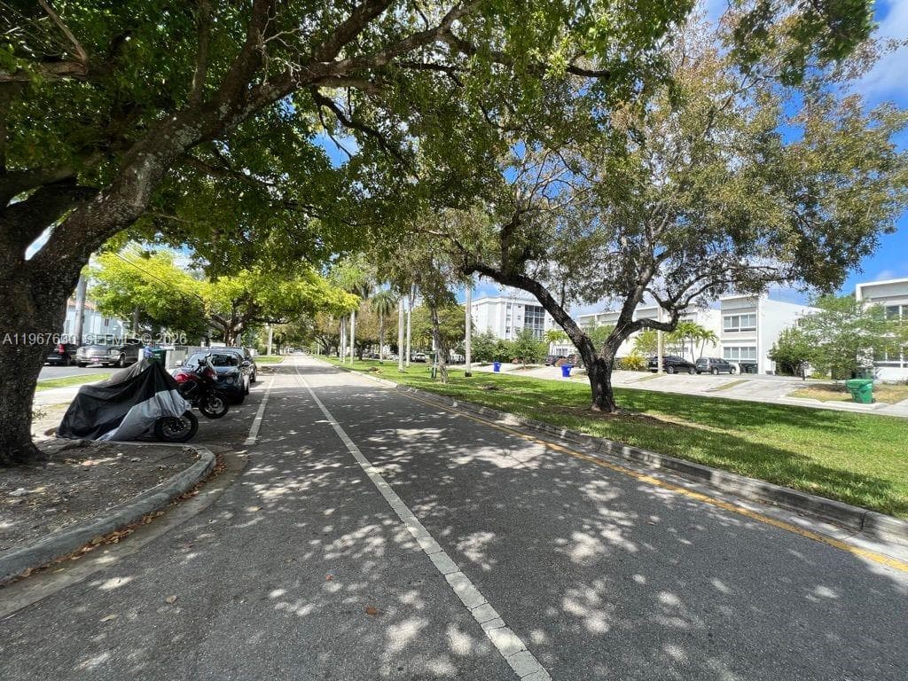 2430 135th St 105 photo 3