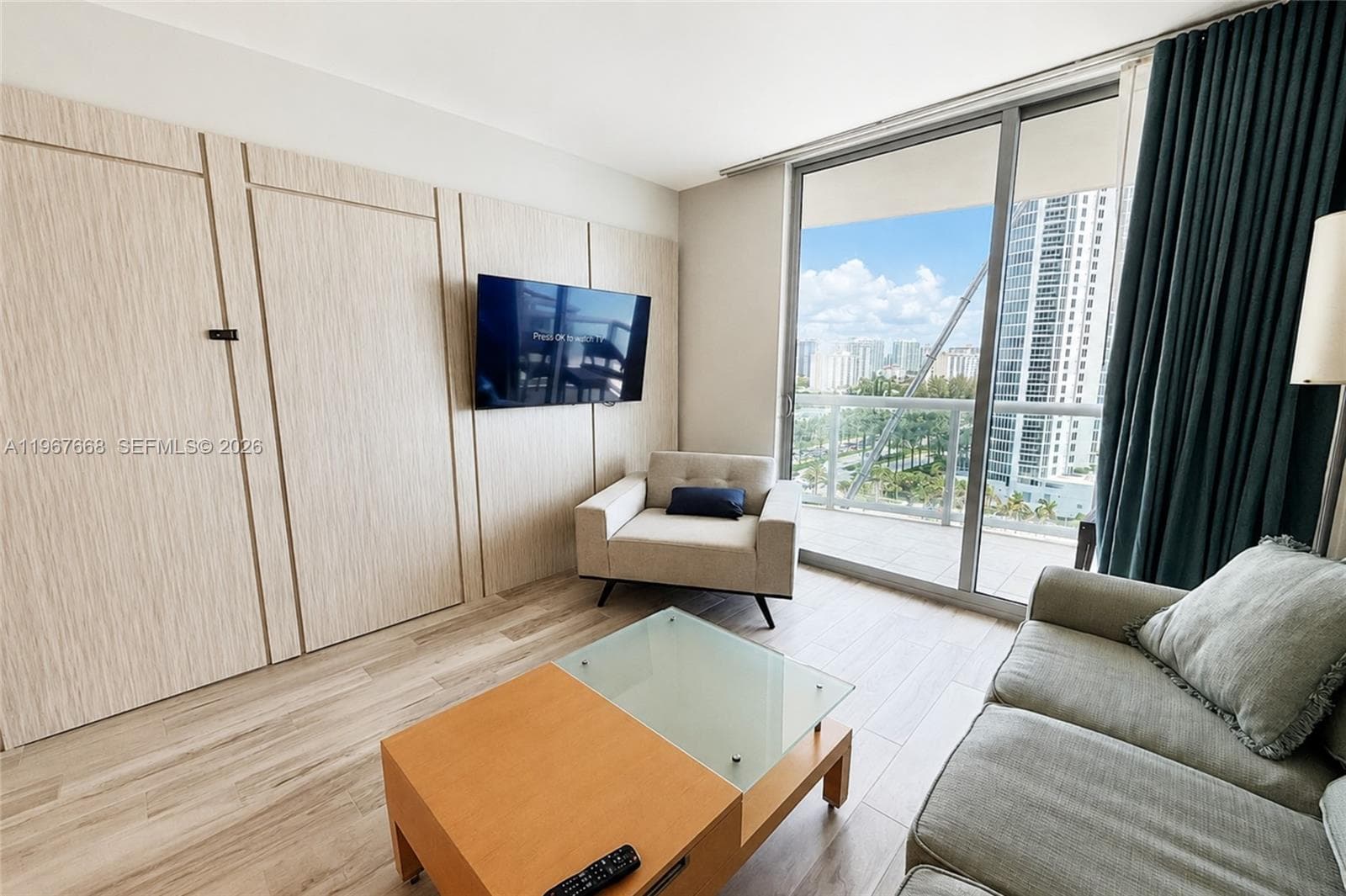 18683 Collins Ave 1404 photo 3