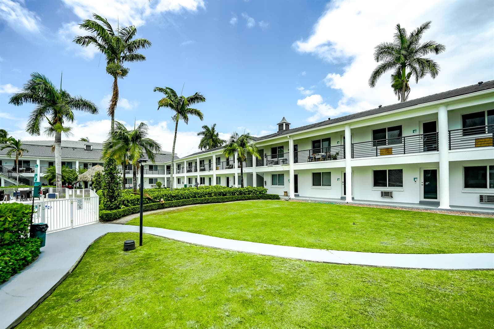1035 Spanish River Road 108 photo 1