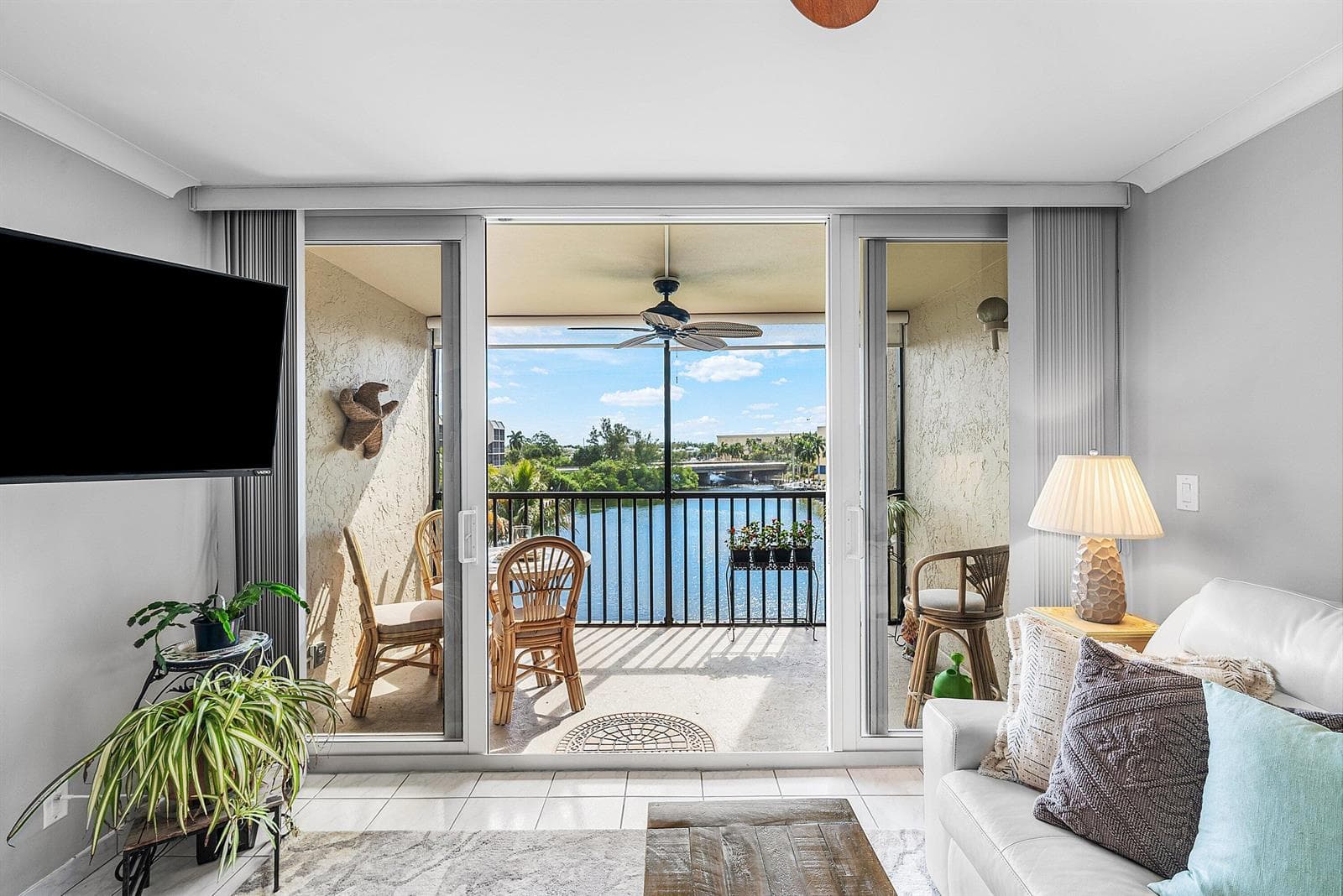 7 Royal Palm Way 507 photo 2
