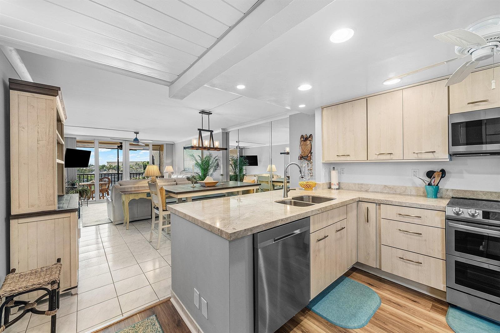 7 Royal Palm Way 507 photo 6