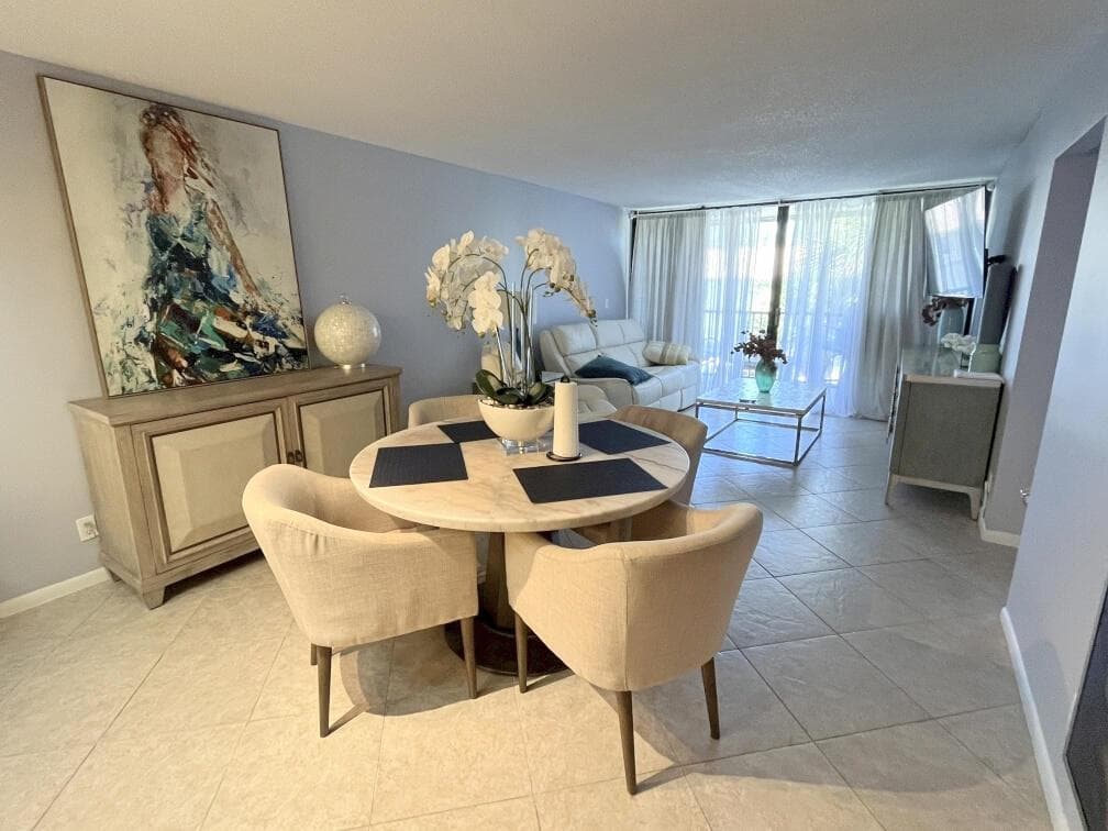1 Royal Palm Way 3050 photo 5
