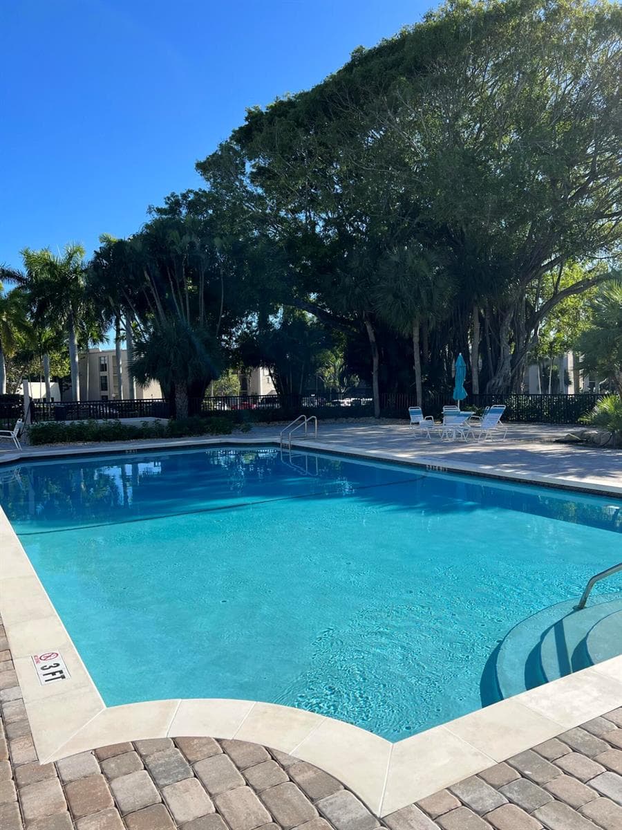 1 Royal Palm Way 3050 photo 18