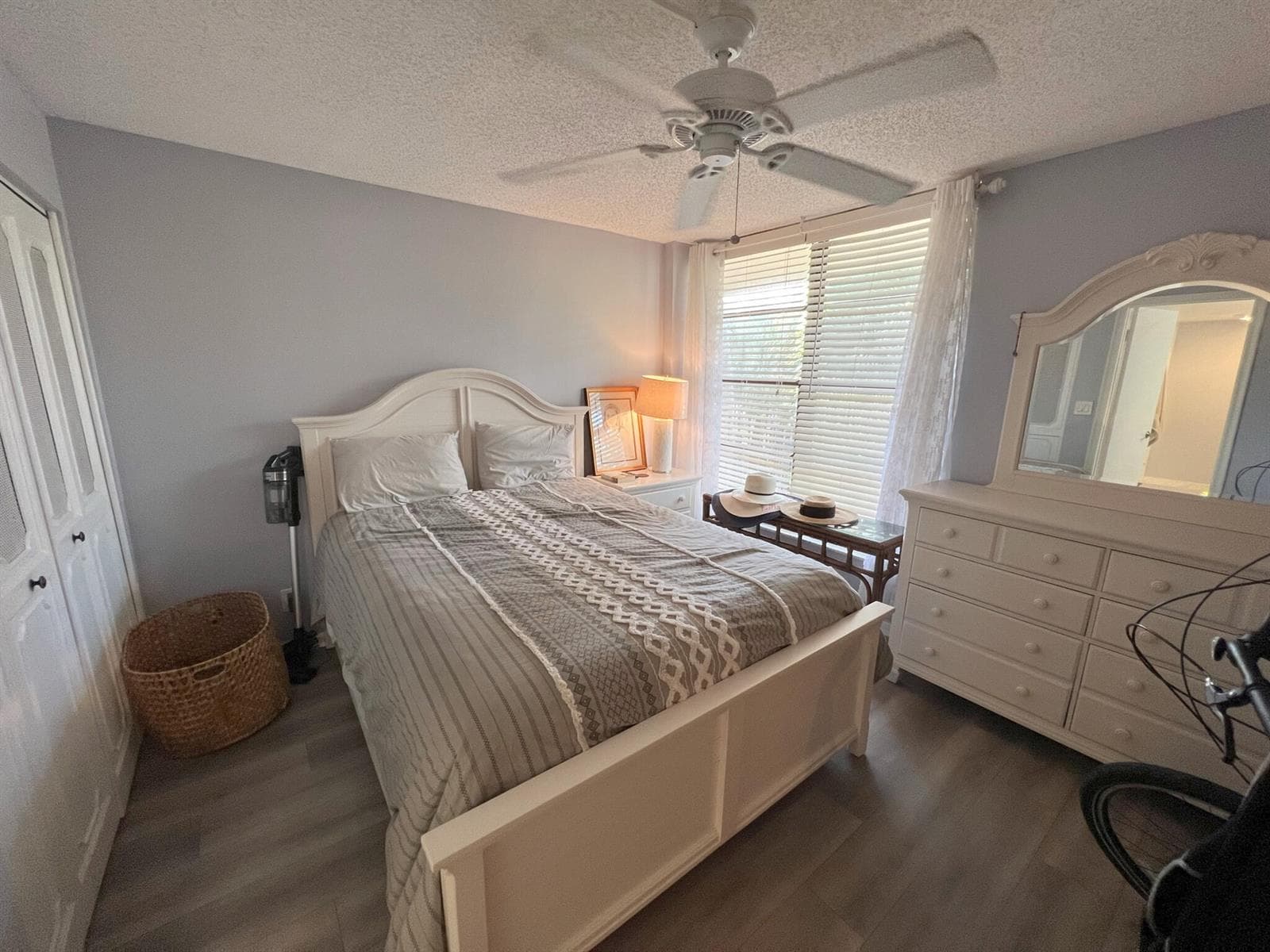 1 Royal Palm Way 3050 photo 15