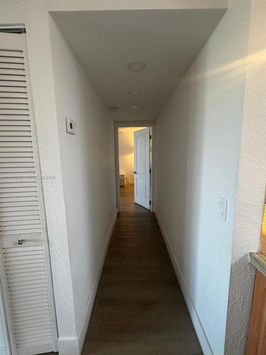 2020 NE 135th St 811 photo 16