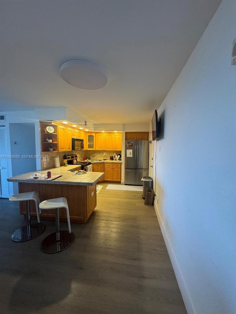 2020 NE 135th St 811 photo 9
