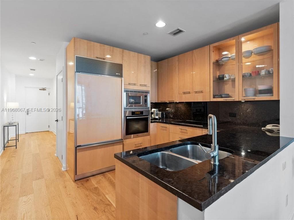 6799 Collins Ave 301 photo 10