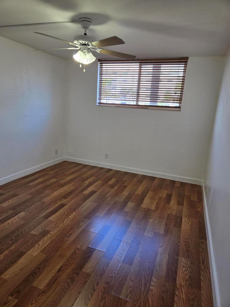 104 Paradise Harbour Boulevard 114 photo 13