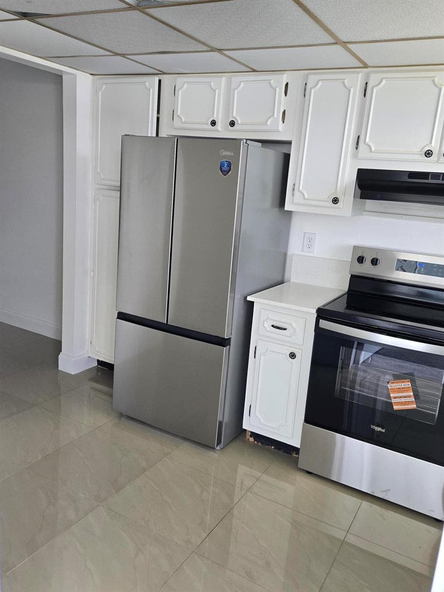 104 Paradise Harbour Boulevard 114 photo 25