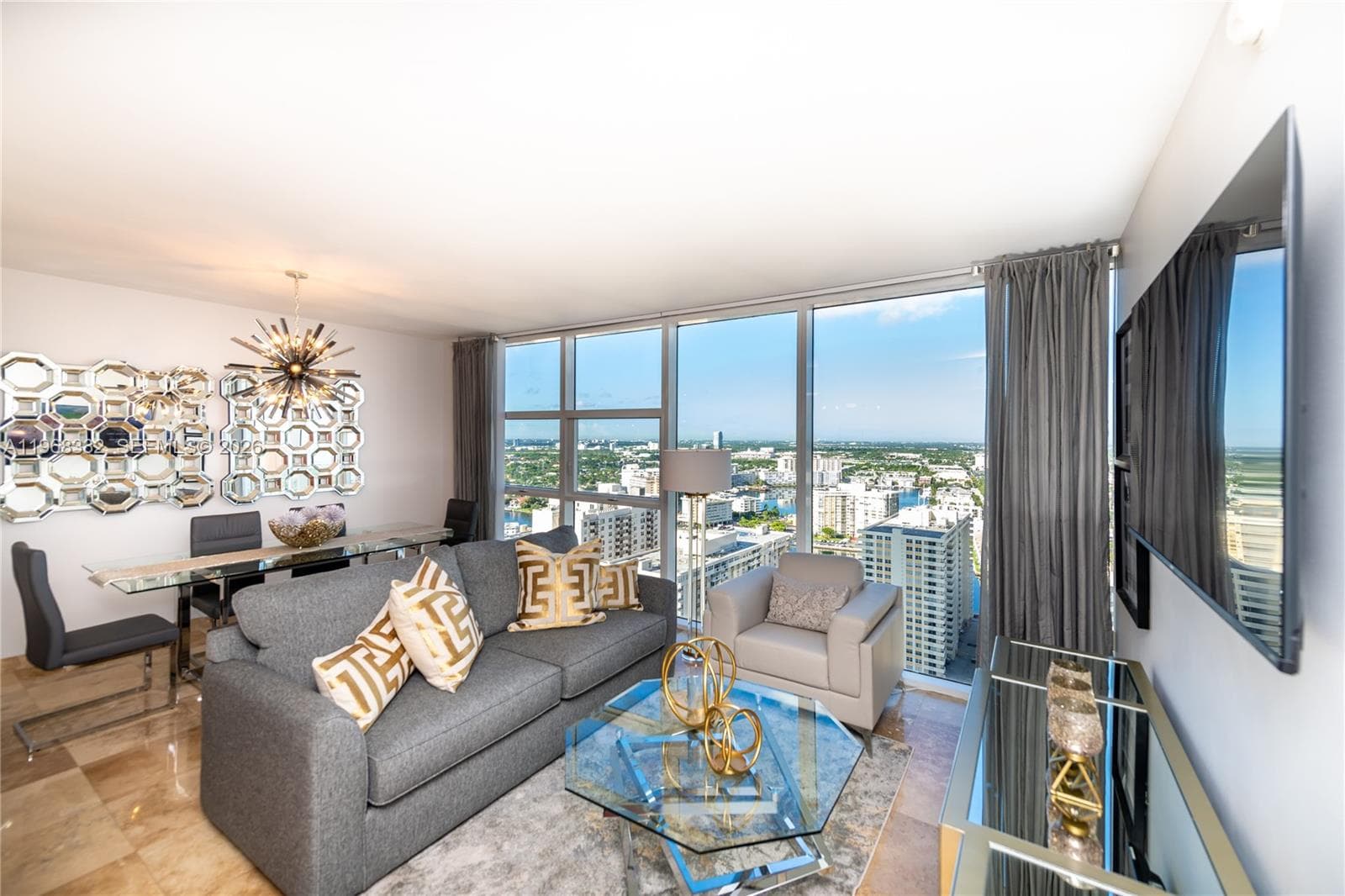 1830 S Ocean Dr 2907 photo 2