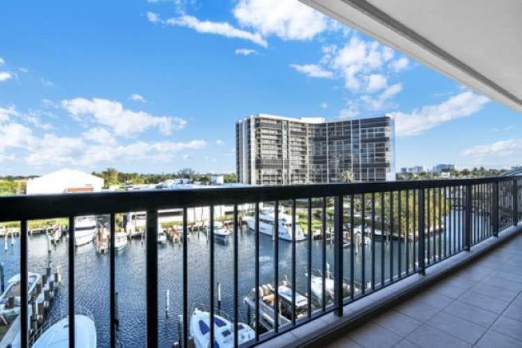 4748 S Ocean Boulevard 502 photo 2