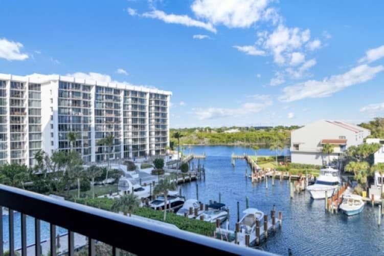 4748 S Ocean Boulevard 502 photo 3