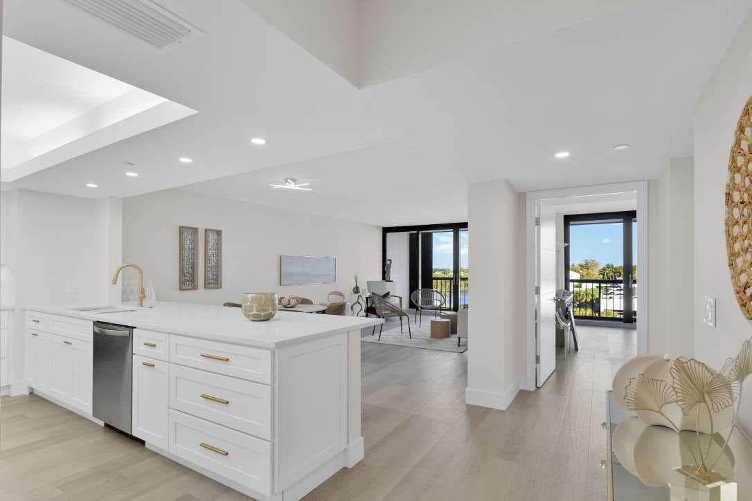 4748 S Ocean Boulevard 502 photo 9