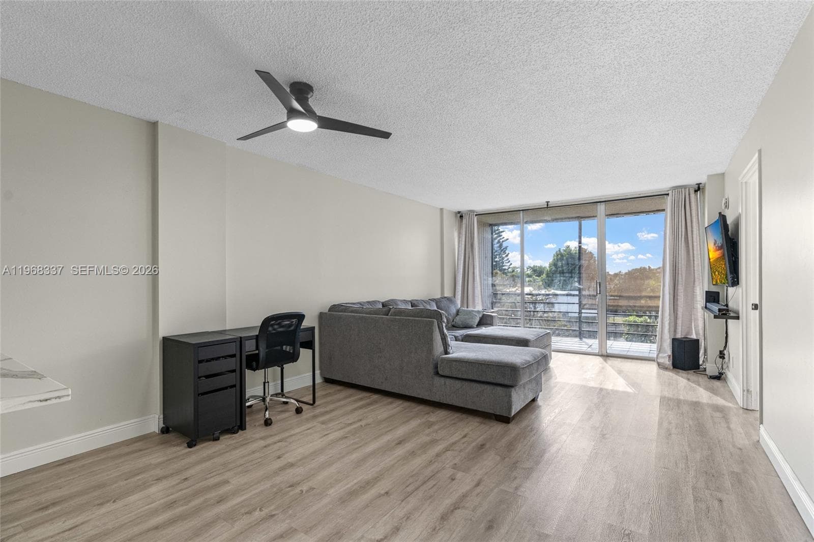 112 Royal Park Dr 3H photo 6