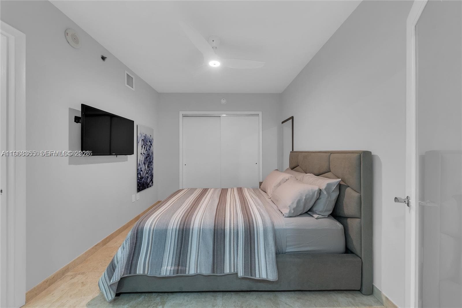 1830 S OCEAN DR (THE BEST) 3510 photo 22