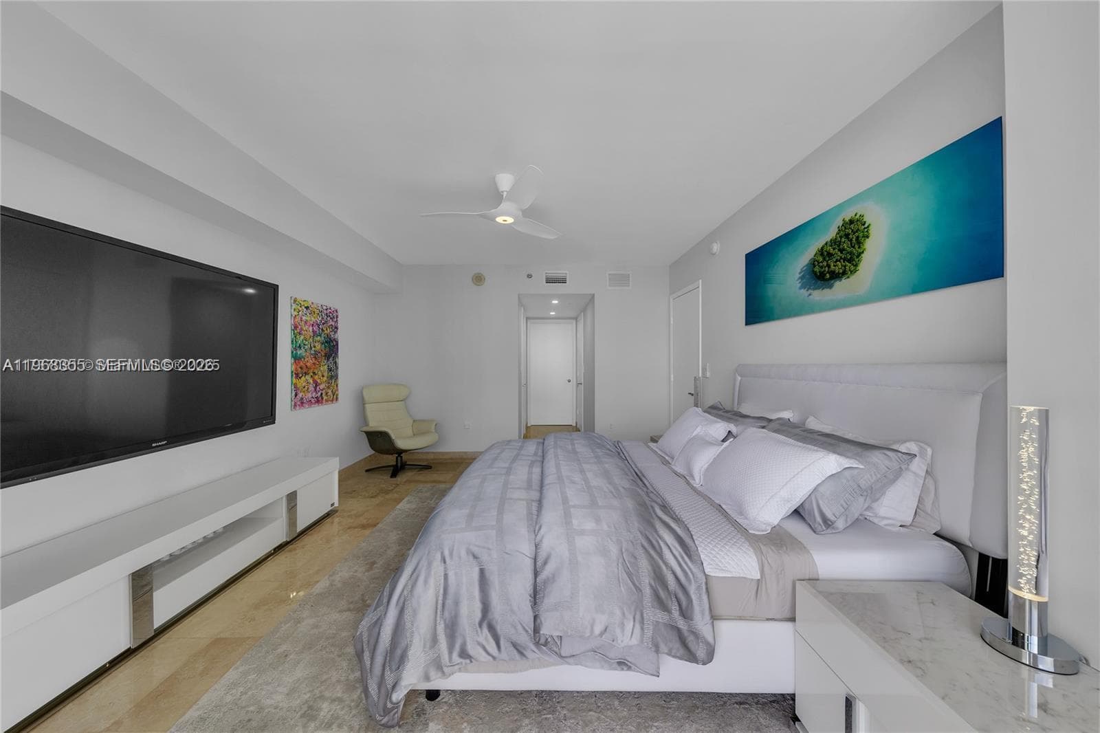 1830 S OCEAN DR (THE BEST) 3510 photo 15