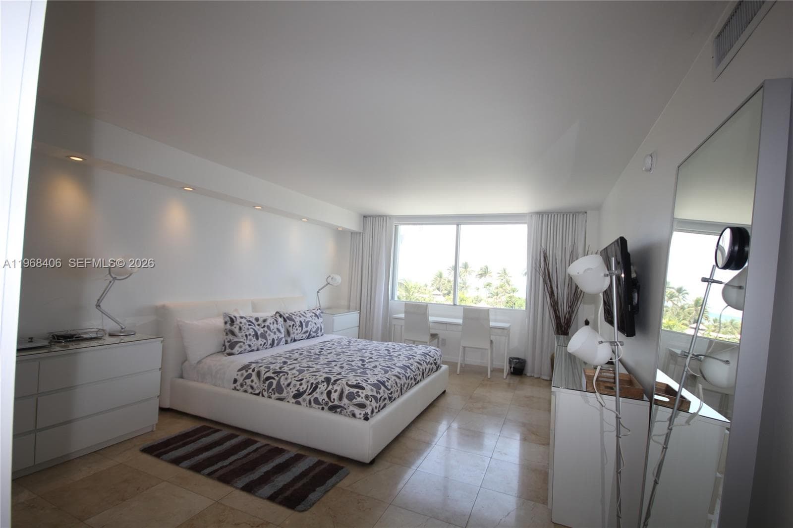 5151 COLLINS AV 532 photo 15
