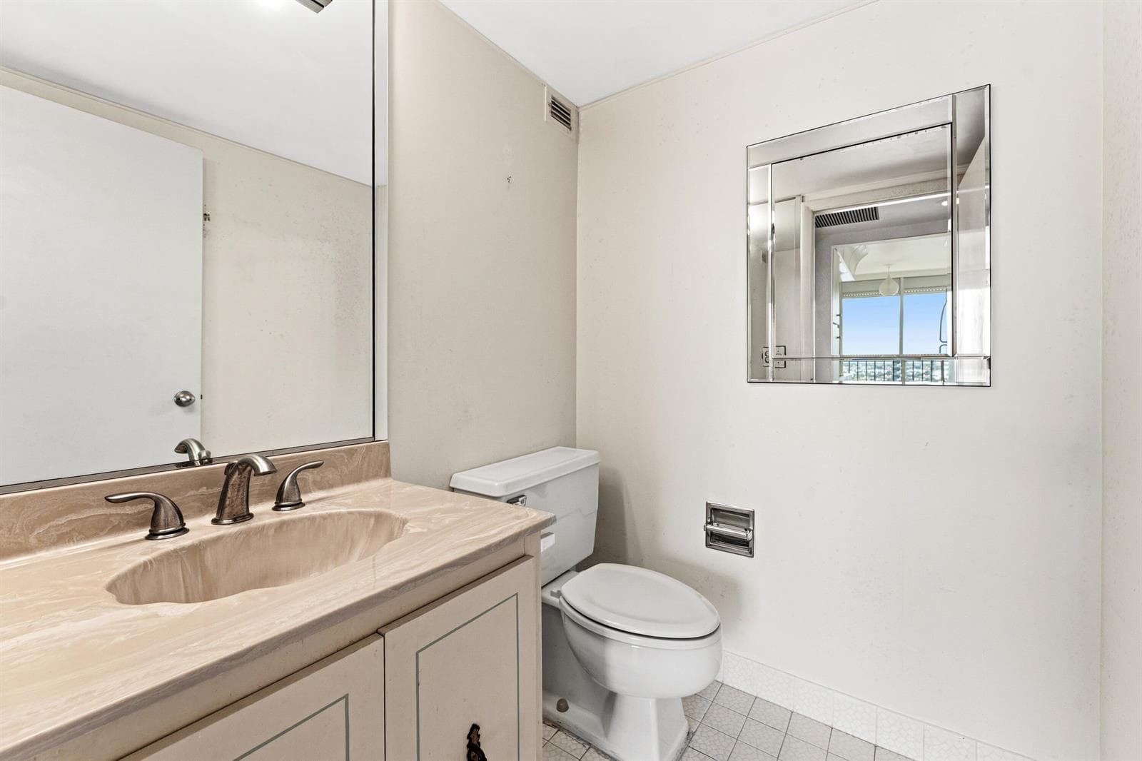 1701 S Flagler Drive 1806 photo 11