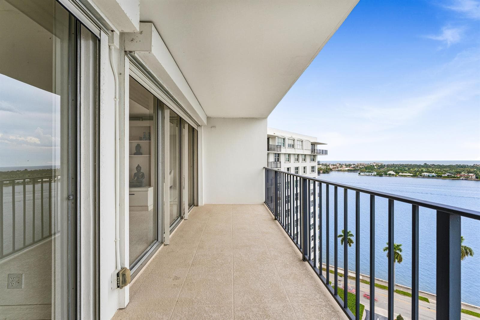 1701 S Flagler Drive 1806 photo 19