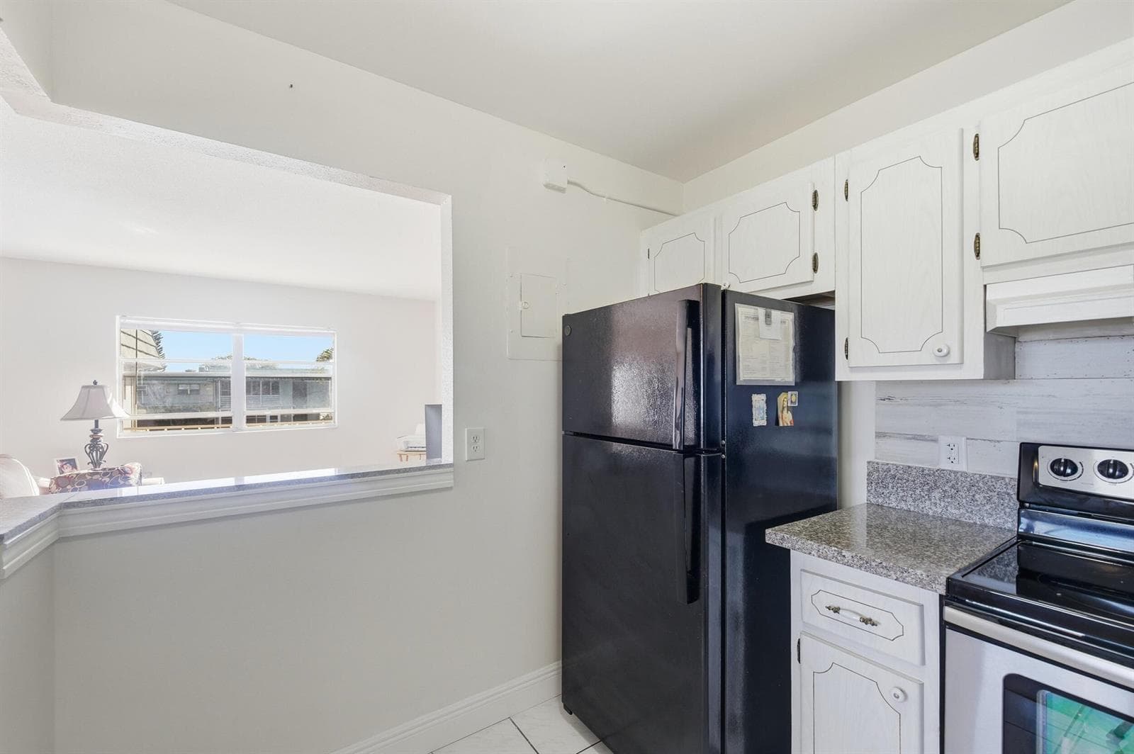 142 Monaco C photo 12