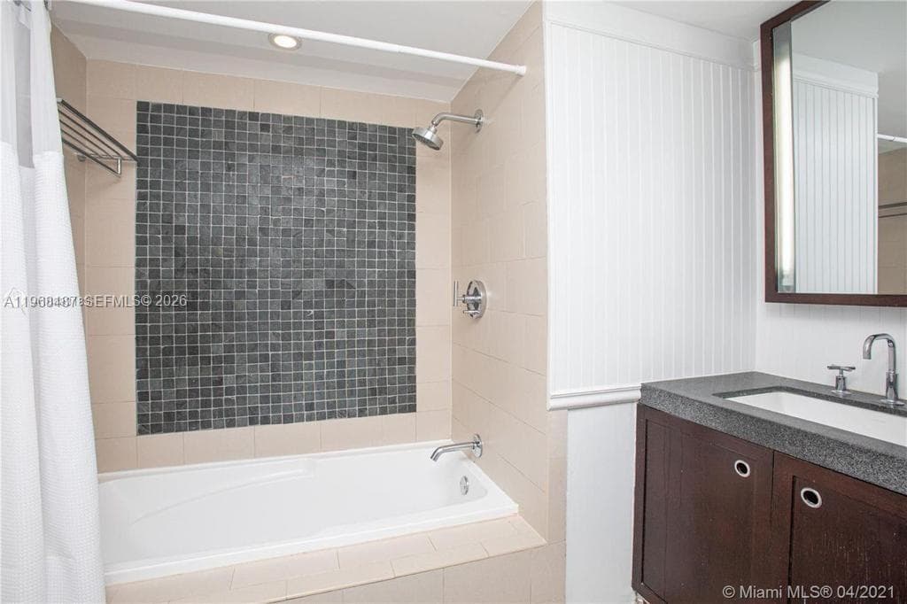 17315 Collins Ave 2406 photo 11