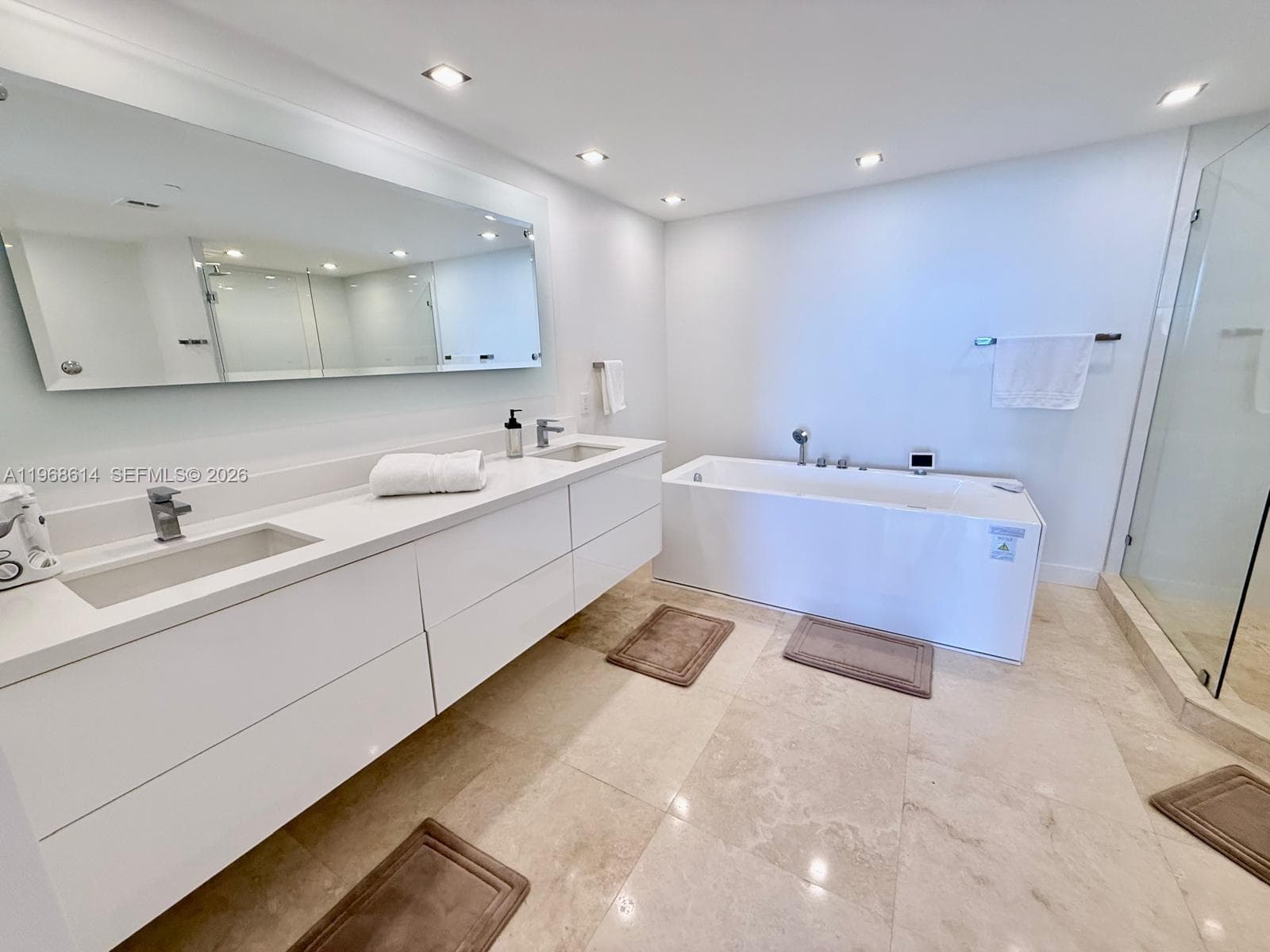 2100 N Ocean Blvd 12D photo 24