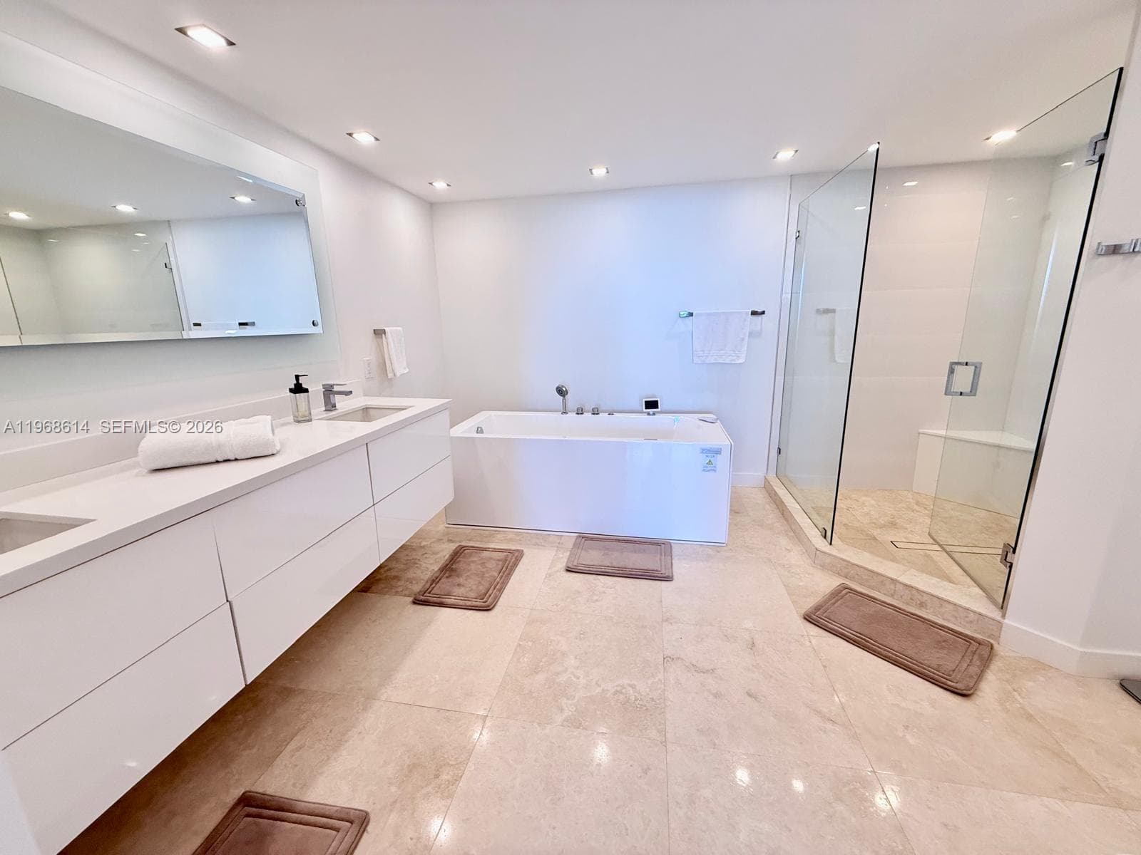 2100 N Ocean Blvd 12D photo 18