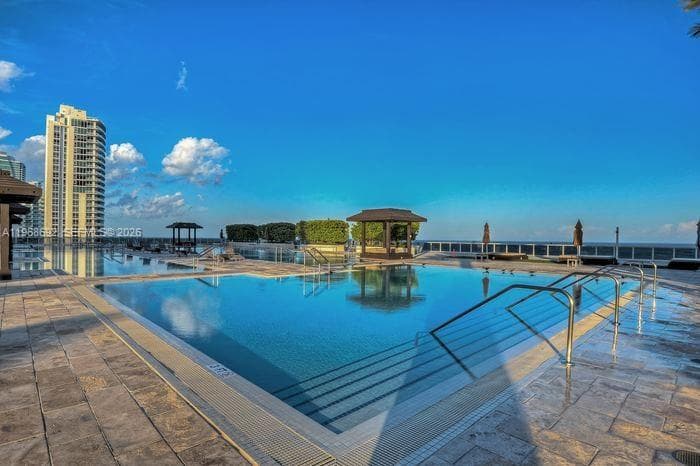 1830 Ocean Dr 2409 photo 24