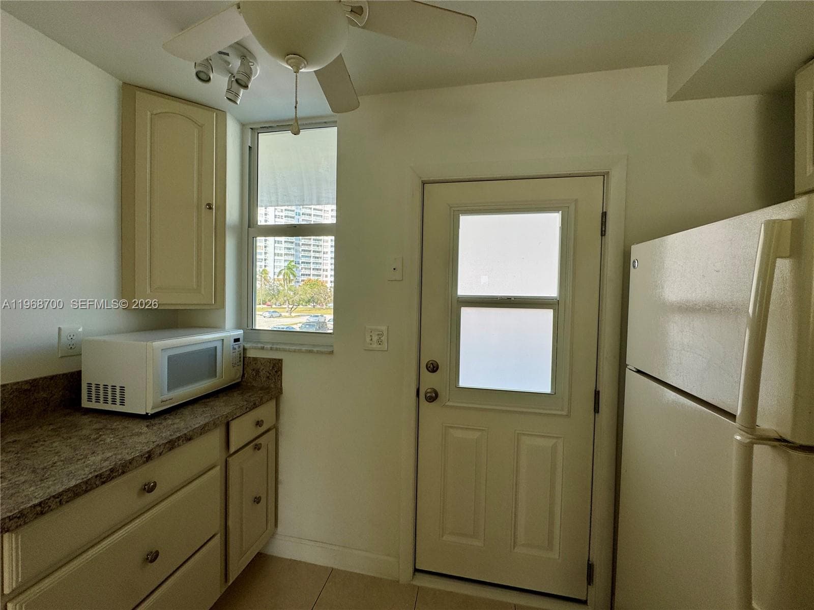 2855 Leonard Dr H202 photo 12